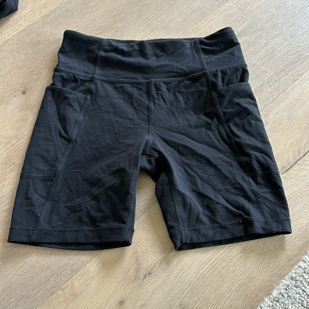 Athleta Girl bike shorts side pocket
